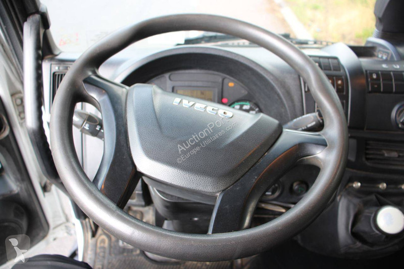 Véhicule utilitaire Iveco 80-210