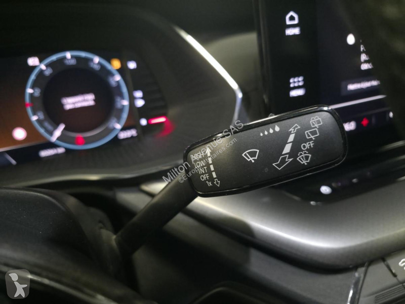Véhicule utilitaire Skoda OCTAVIA Combi 2.0 TDI...