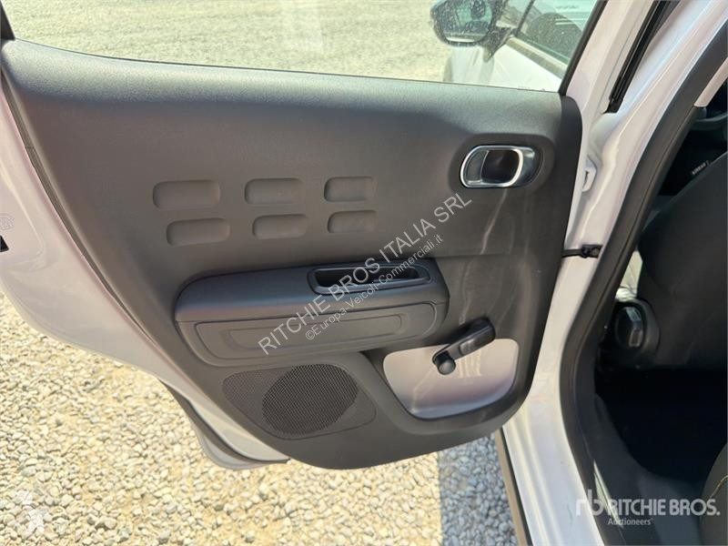 Комерційні автомобілі Citroën C3