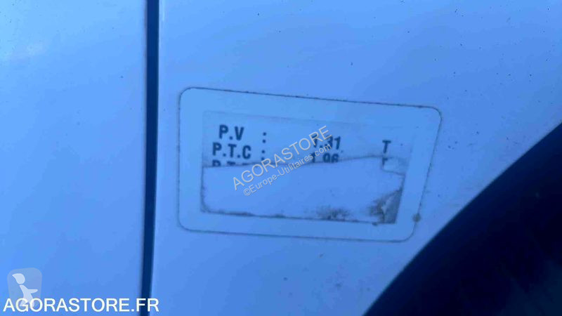 Комерційні автомобілі Peugeot PARTNER