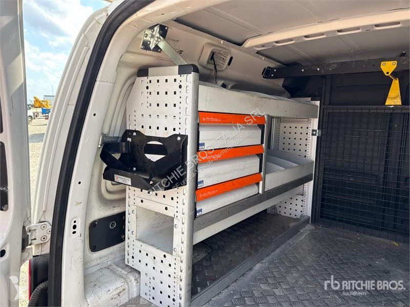 Комерційні автомобілі Volkswagen Cargo Van