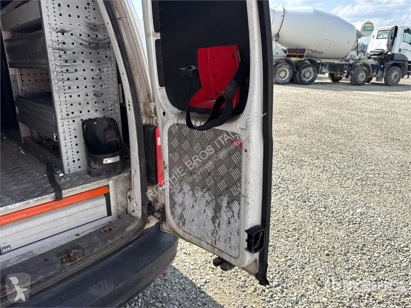 Комерційні автомобілі Volkswagen Cargo Van