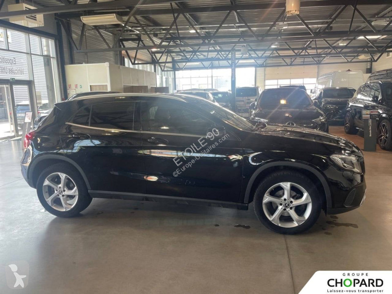 Лекотоварен автомобил Mercedes GLA 200 d 7-G...