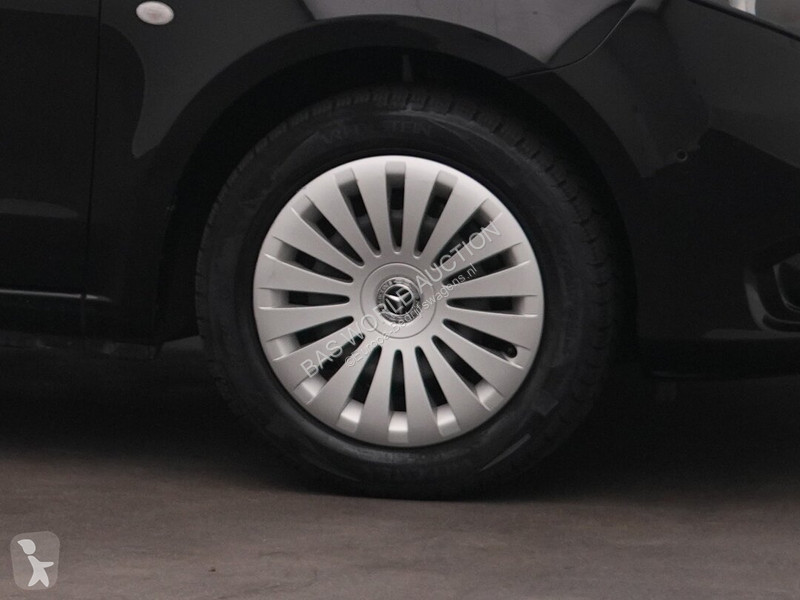 Furgoneta Mercedes 114