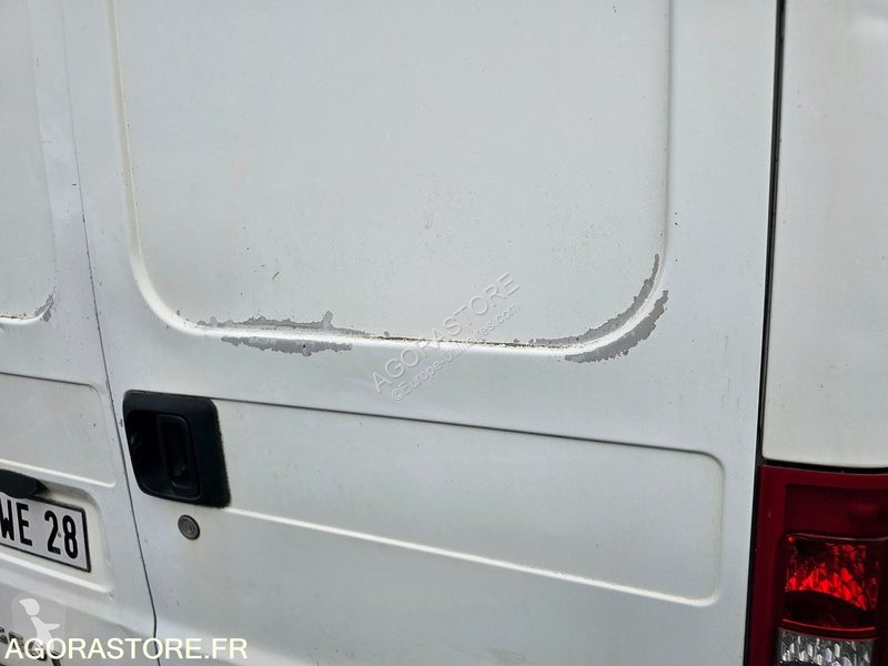 Лекотоварен автомобил Peugeot