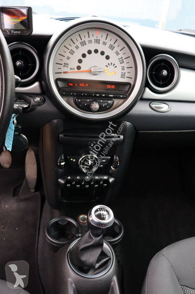 Mini One van