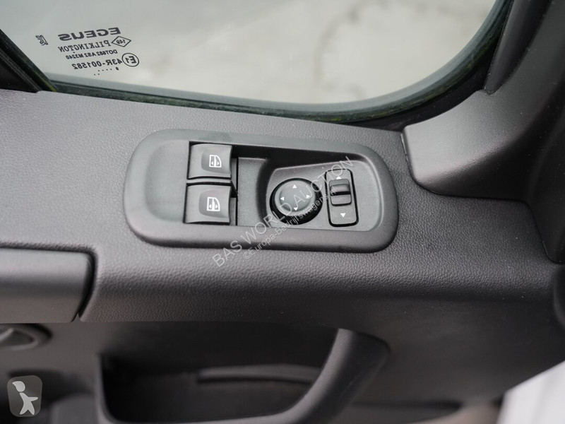 Furgoneta Renault 135PK