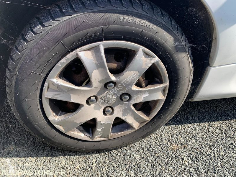 Véhicule utilitaire Peugeot 206