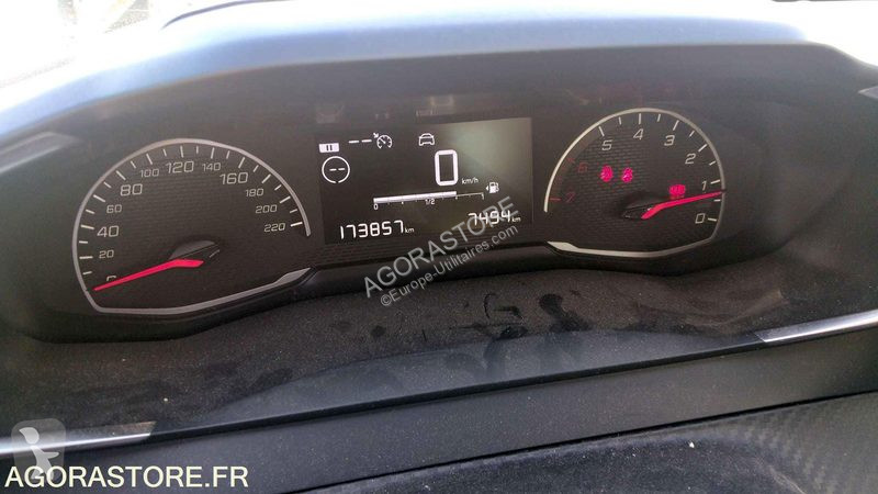 Véhicule utilitaire Peugeot 208