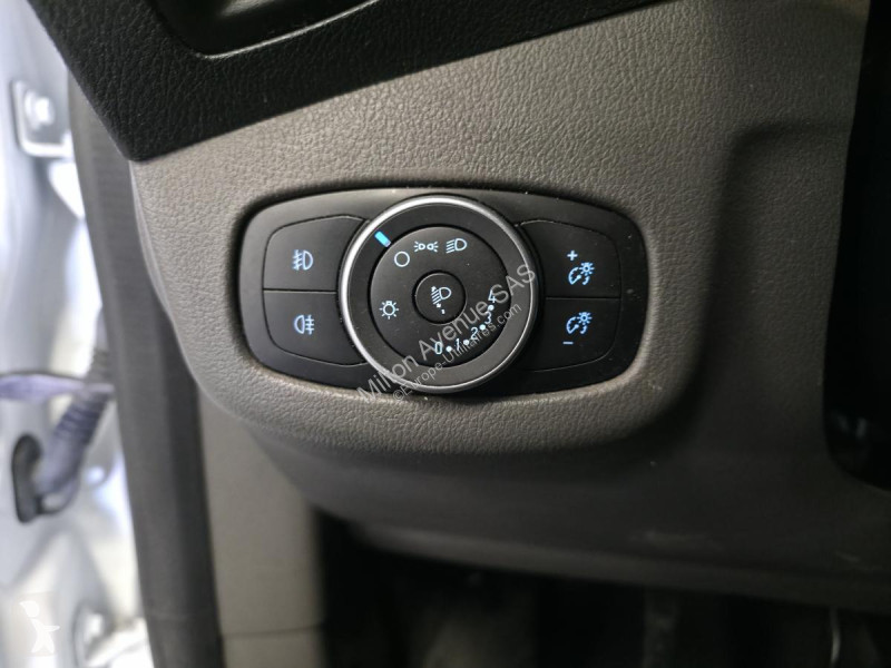 Véhicule utilitaire Ford