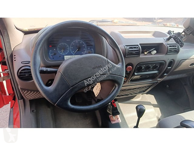 Коммерческий автомобиль Renault MASTER