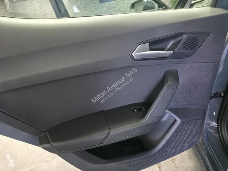 Samochód dostawczy Seat