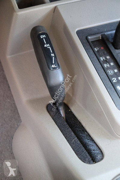 عربة نفعية Jeep