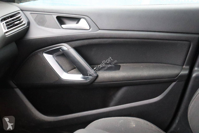 Коммерческий автомобиль Peugeot