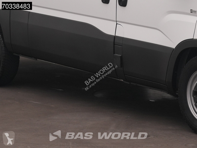 Autoutilitară Iveco 35S21 3.0L L2H2 3,5t...