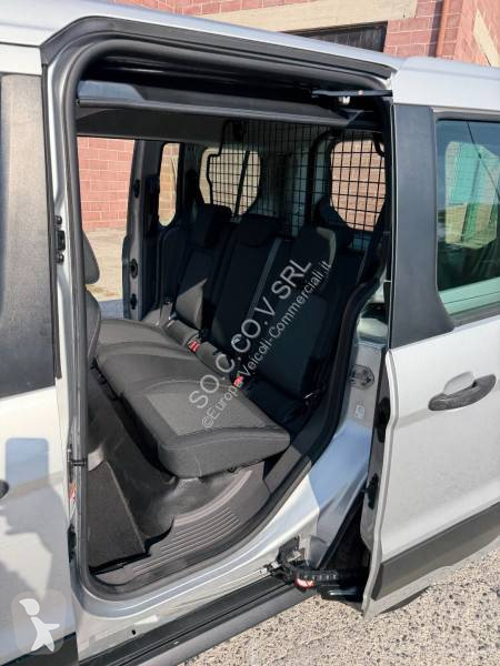 Véhicule utilitaire Ford
