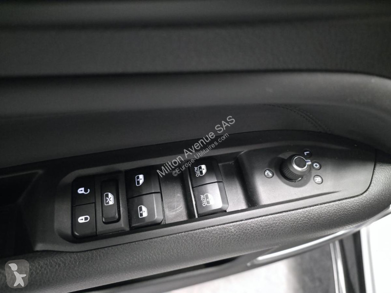 Véhicule utilitaire Jeep COMPASS 1.5 Turbo T4...