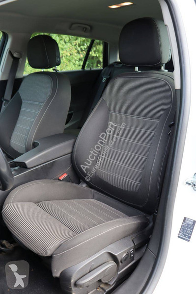 Véhicule utilitaire Opel Sports SW