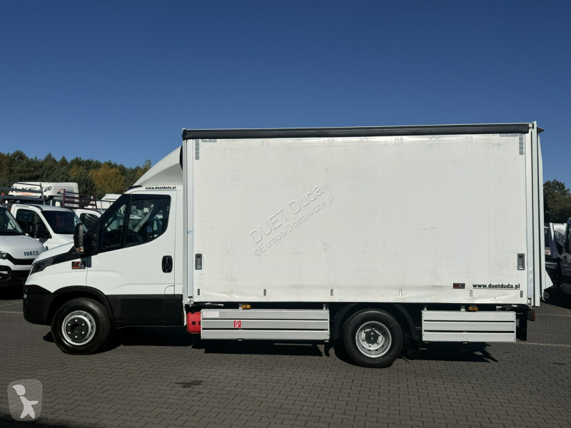Iveco 70C18 V H van