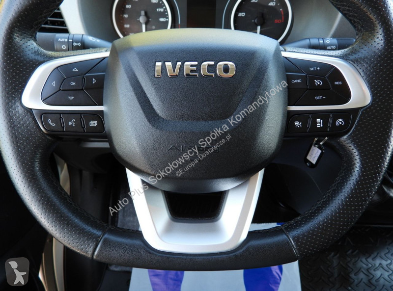 Véhicule utilitaire Iveco 35S16 DAILY