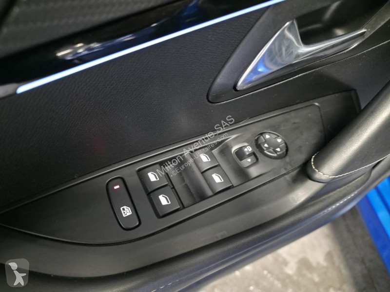 Véhicule utilitaire Peugeot 1.2i PureTech 12V -...