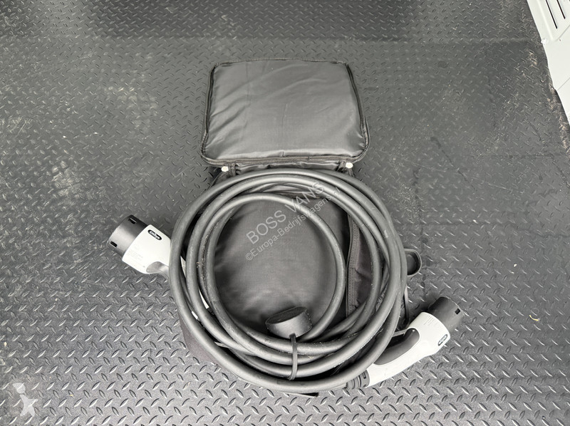 Véhicule utilitaire Maxus e 9 77kWh 204PK e 9