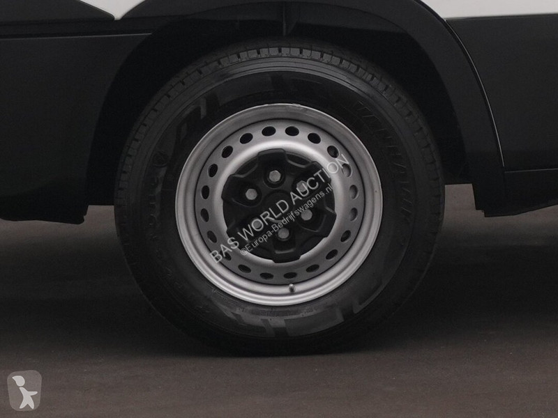 Véhicule utilitaire Iveco 35S16