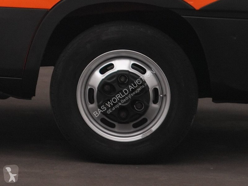 Véhicule utilitaire Iveco 35C14