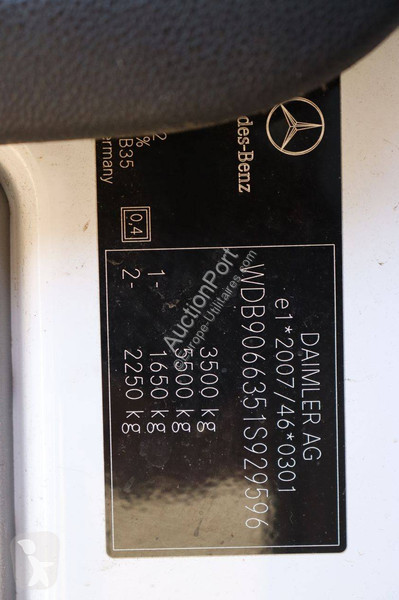 Véhicule utilitaire Mercedes 310 CDI
