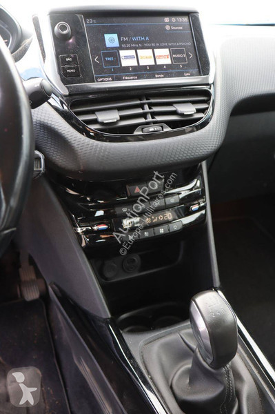 Véhicule utilitaire Peugeot