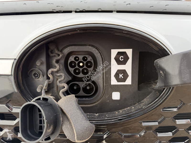Véhicule utilitaire Maxus e 9 72kWh 204PK e 9