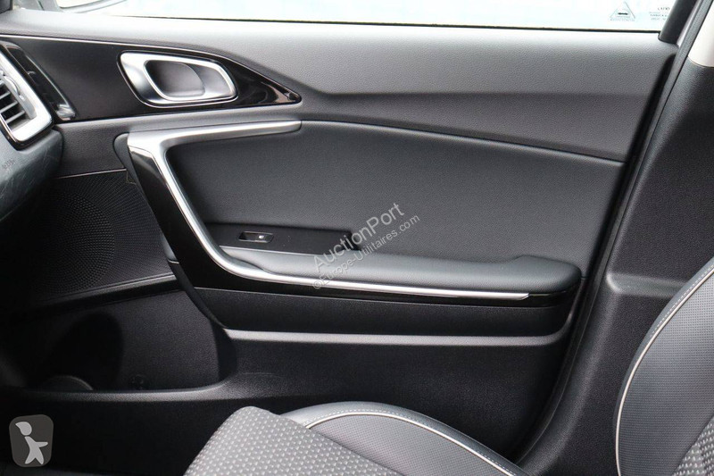 KIA  cee'd van