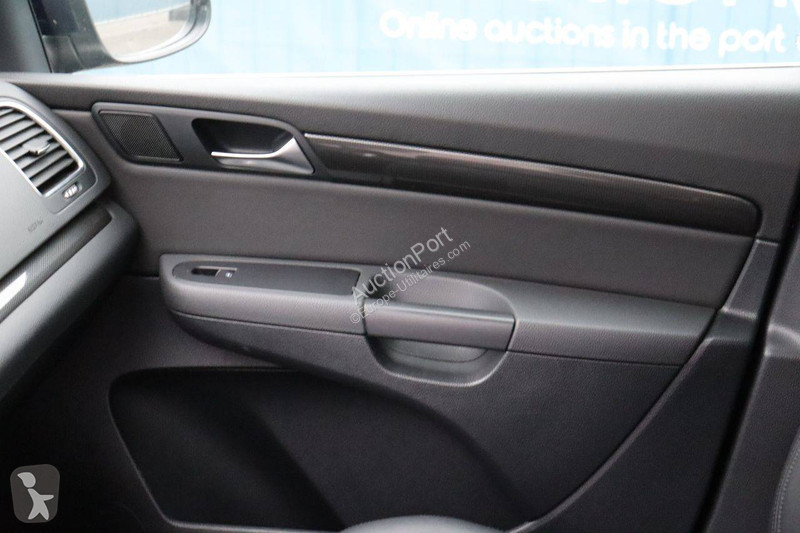 Seat  van