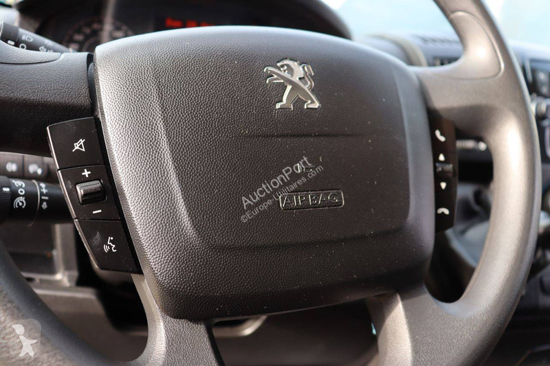 Véhicule utilitaire Peugeot