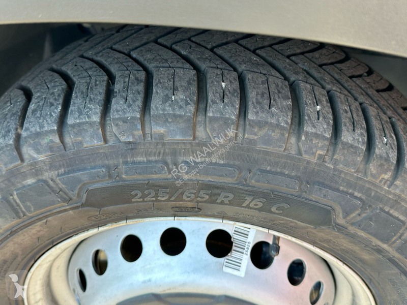 Véhicule utilitaire Iveco 35S14 APK 29-08-2026,...
