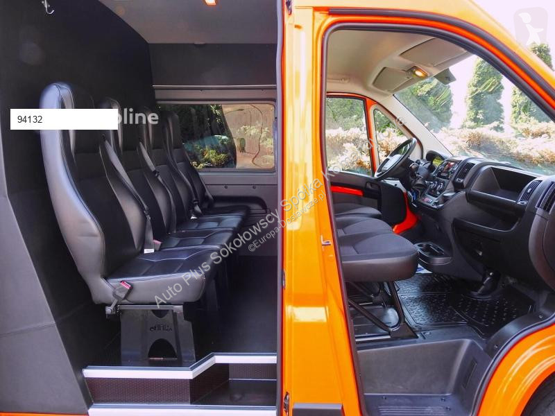 Véhicule utilitaire Peugeot BOXER FURGON...