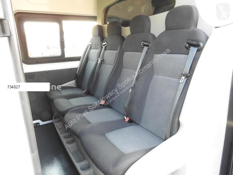 Véhicule utilitaire Renault MASTER FURGON...