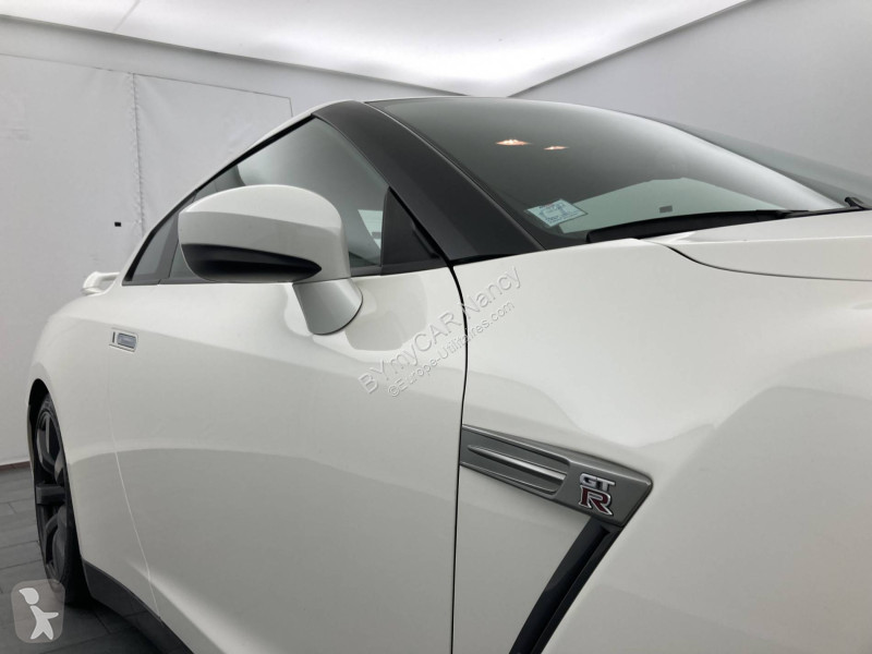 Autoutilitară Nissan GT-R 3.8 V6 530