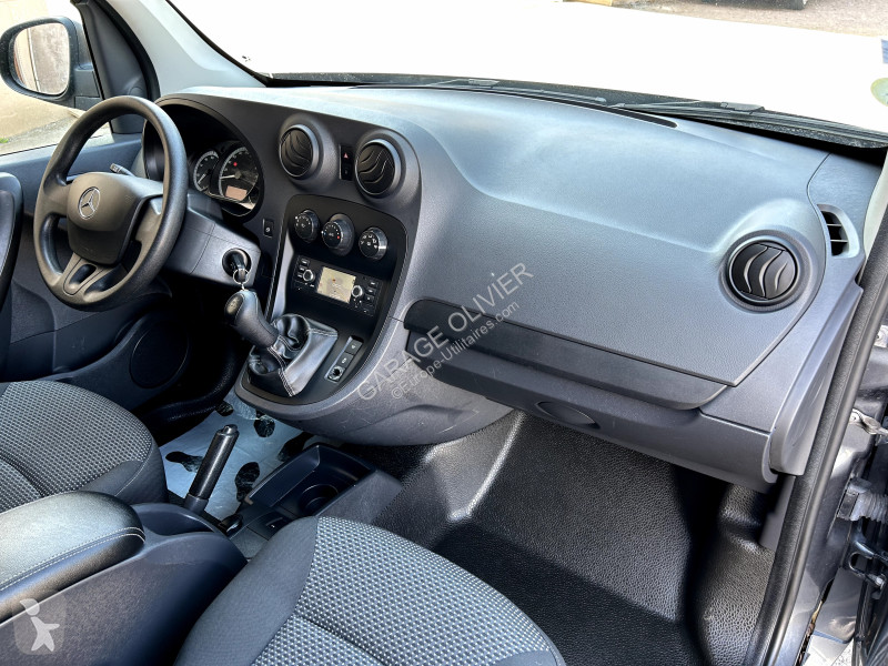 Véhicule utilitaire Mercedes Compact 109 1.5...