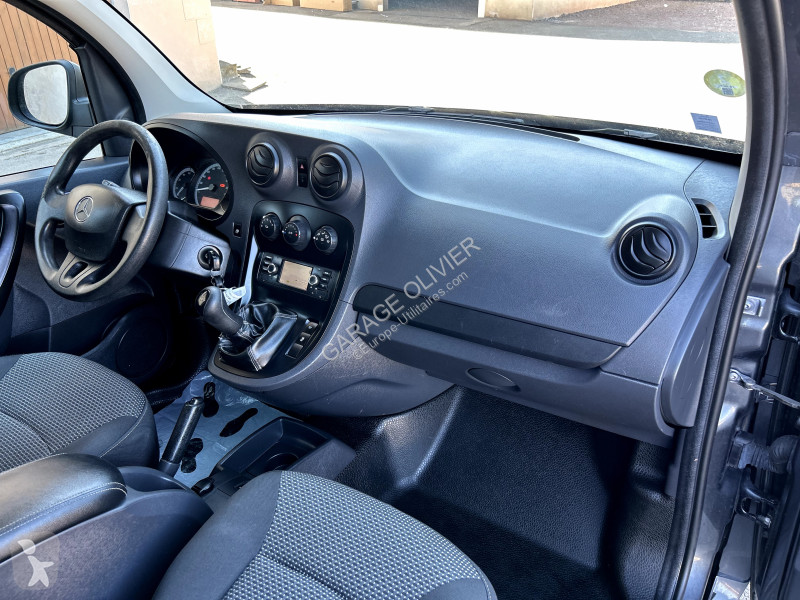 Véhicule utilitaire Mercedes Compact 109 1.5...