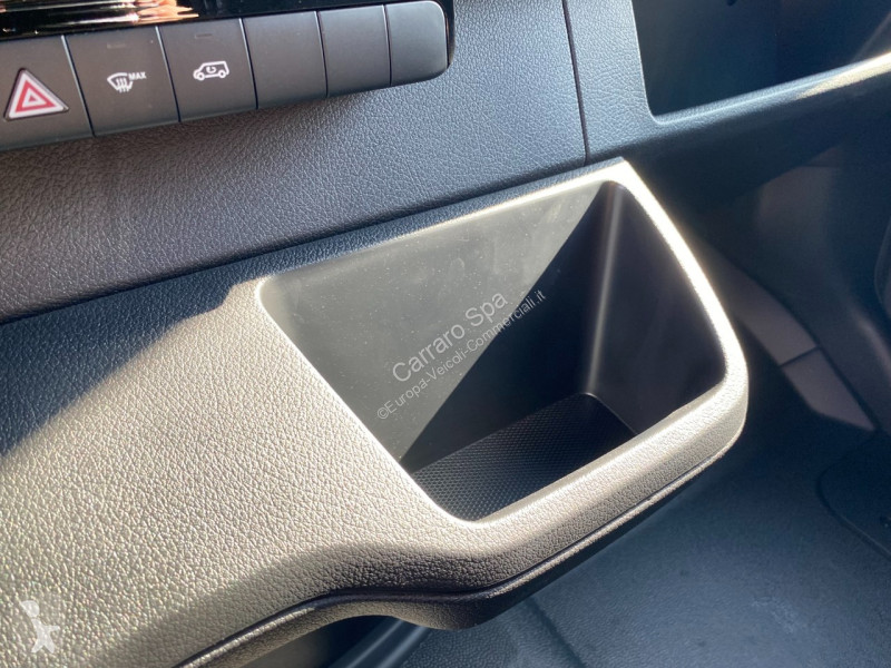 Autoutilitară Mercedes Furgone Traz. Post