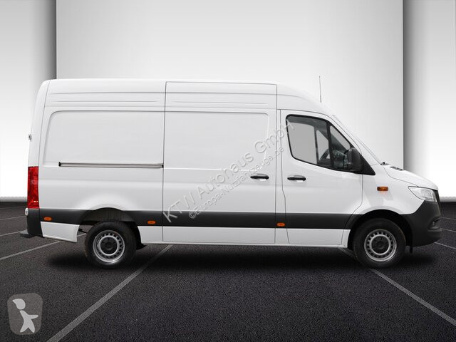 Veículo utilitário Mercedes 317...