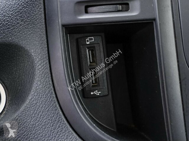 Véhicule utilitaire Mercedes 114...