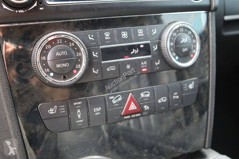 Véhicule utilitaire Mercedes 4 MATIC M-Klasse