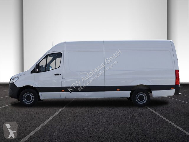 Autoutilitară Mercedes 317...