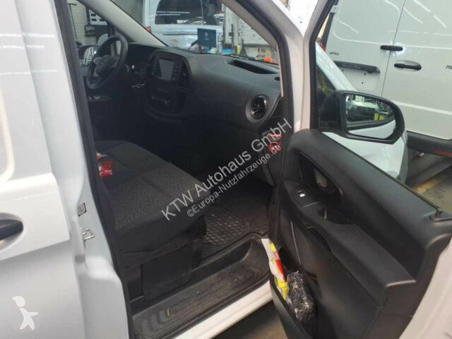 Autoutilitară Mercedes Vito KA...
