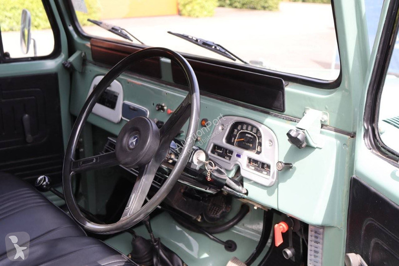 Furgoneta Toyota FJ40