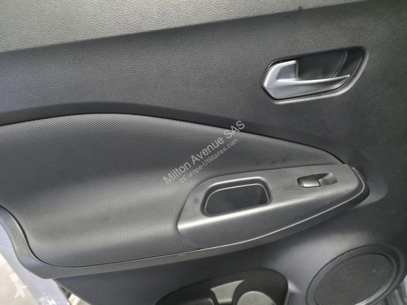 Samochód dostawczy Nissan JUKE 1.0 DIG-T - 114...