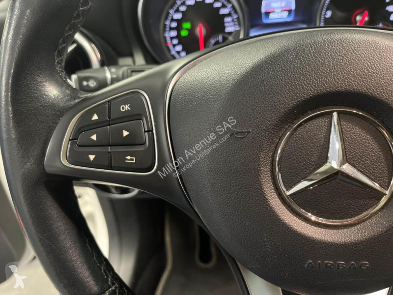 عربة نفعية Mercedes GLA 180  Inspiration