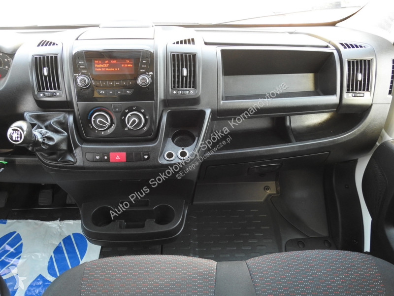 Samochód dostawczy Peugeot  BOXER